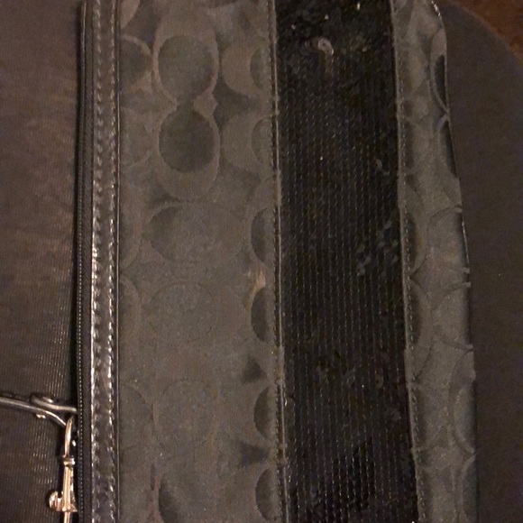 Coach Wristlet with sequins. Black. Used condition - Picture 5 of 7